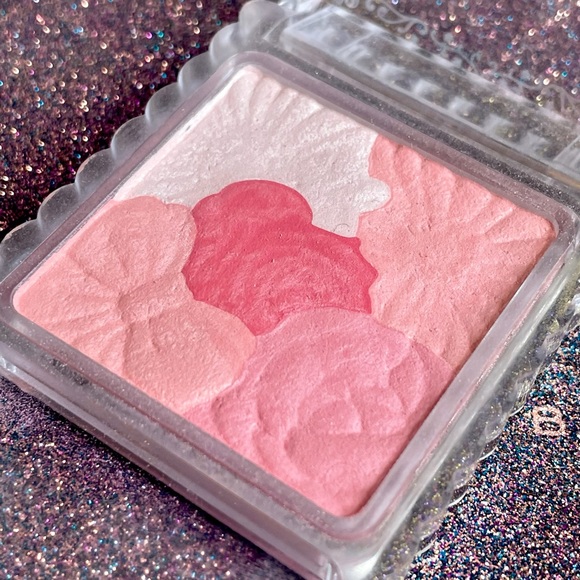 CANMAKE GLOW FLEUR CHEEKS COMPACT 🌸🌷 - Picture 4 of 4
